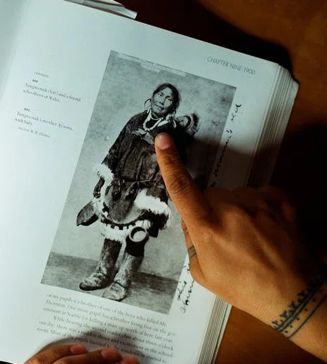 mujer-indigena-inuit